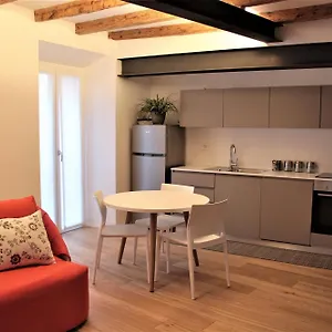https://casa-rosada-como.it-lombardy.com